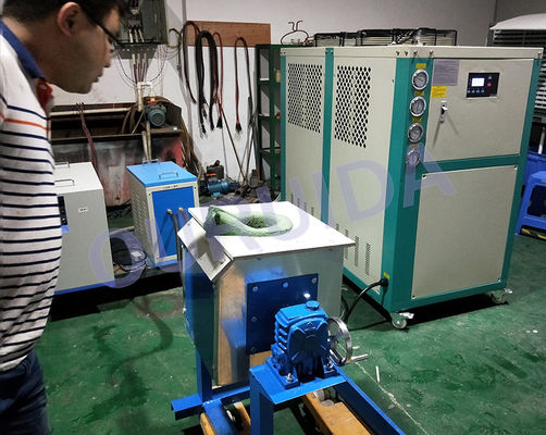 Bom preço Forno de Fusão por Indução com Cadinho de Grafite e Sistema de Resfriamento a Água, Alimentação Trifásica AC 380V 50Hz Projetado para Fusão de Metais on-line