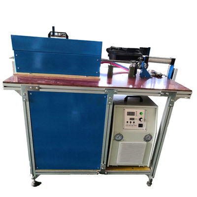 Forno de forja por indução a altas temperaturas com sistema de controlo computadorizado