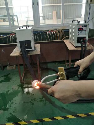 Máquina de aquecimento por indução de alta frequência portátil IGBT com 2m Hf-40kw flexível