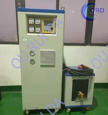 Bom preço China Fornecedor Máquina de aquecimento por indução para forjamento a quente/escongelamento/anelamento/aquecimento/fusão com a barra/tubo/balda de metais (DSP-160KW) on-line